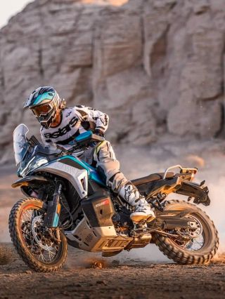 Jaká bude cenovka CFMOTO 1000MT-X?! 🔥 Dobrodružství začíná dřív, než si myslíte! 🌍💨Předobjednávky na zbrusu novýho litra...